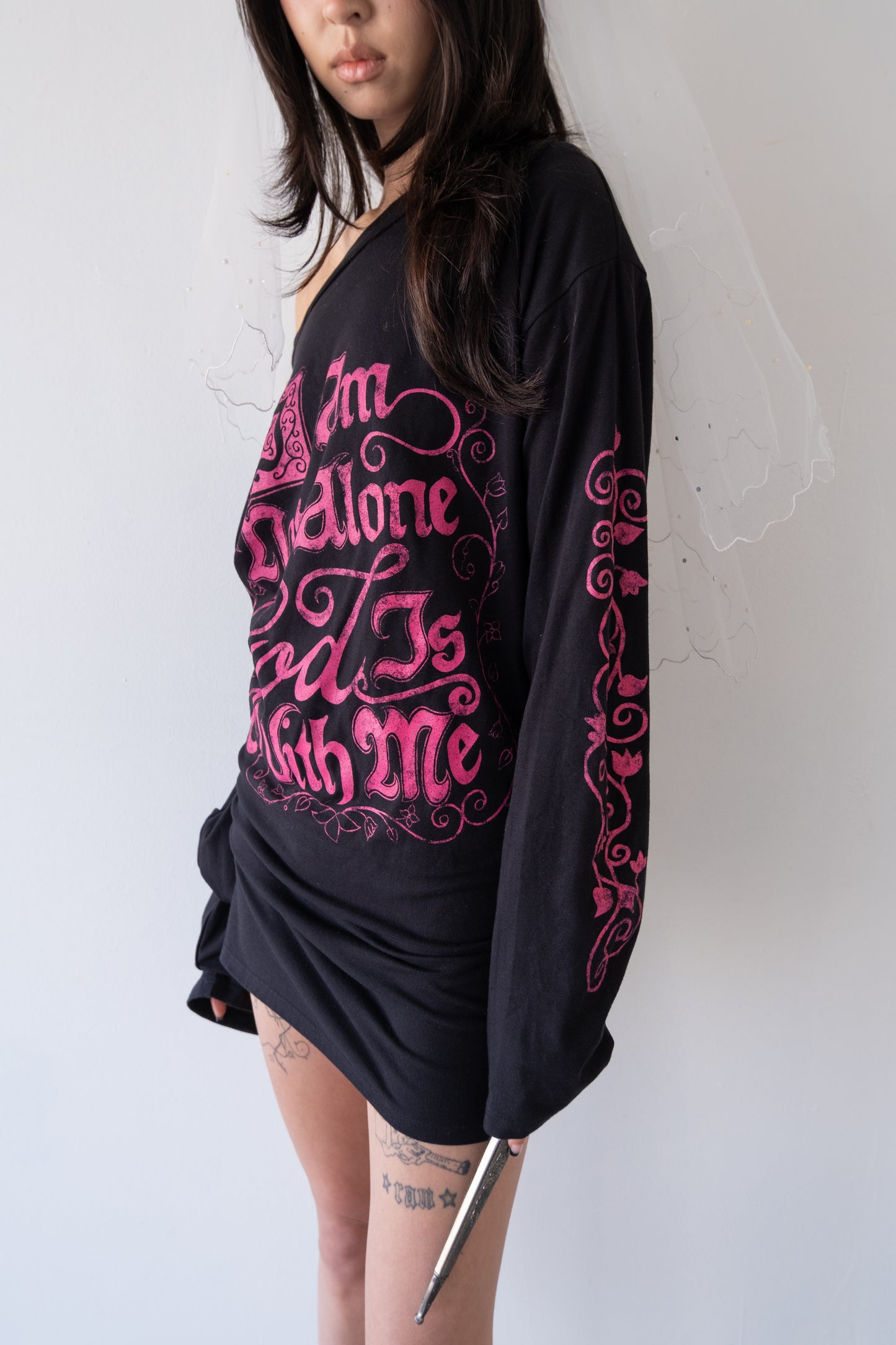 GOD T-SHIRT DRESS IN BLACK