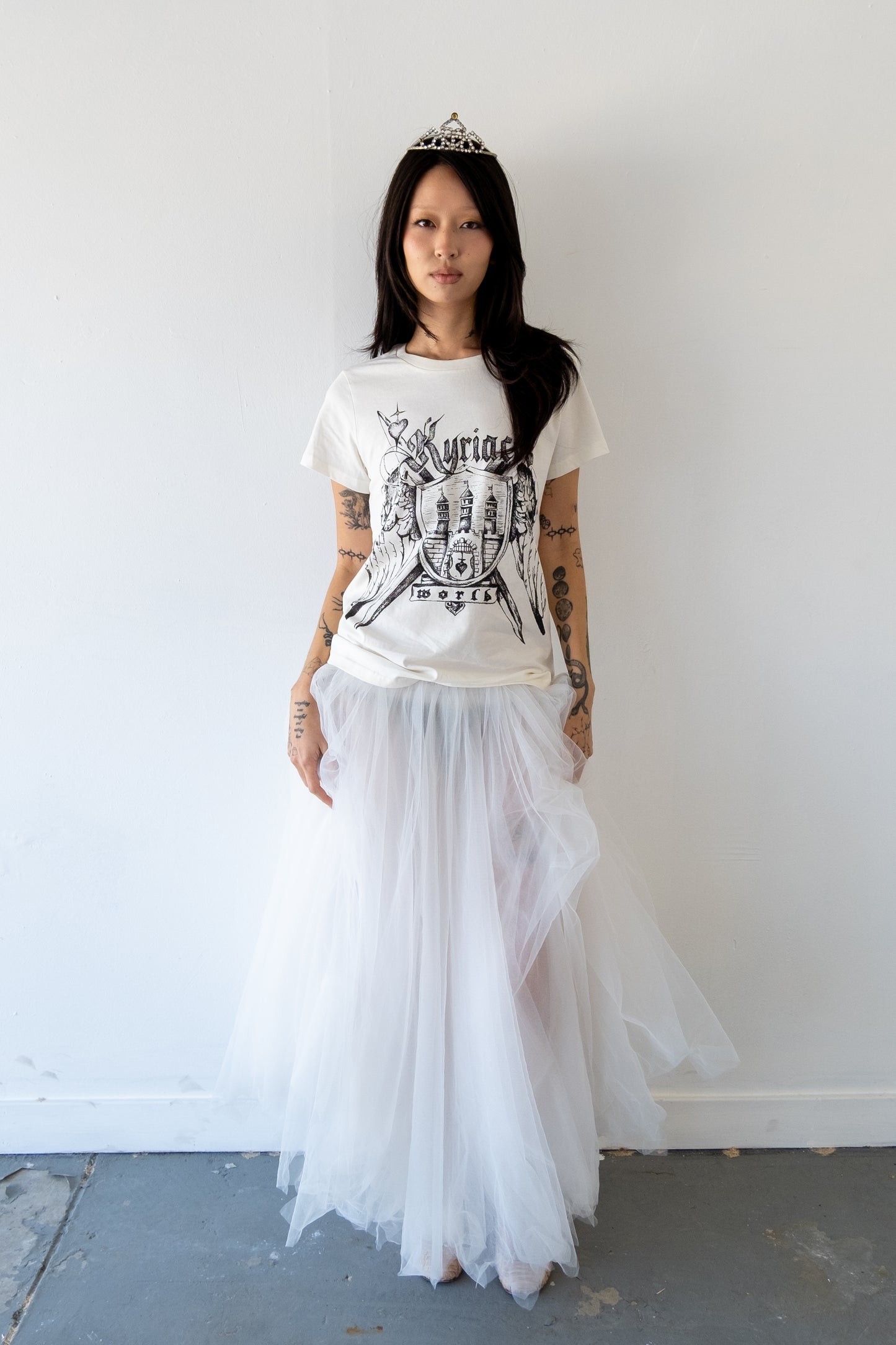 PRESENTATION TEE