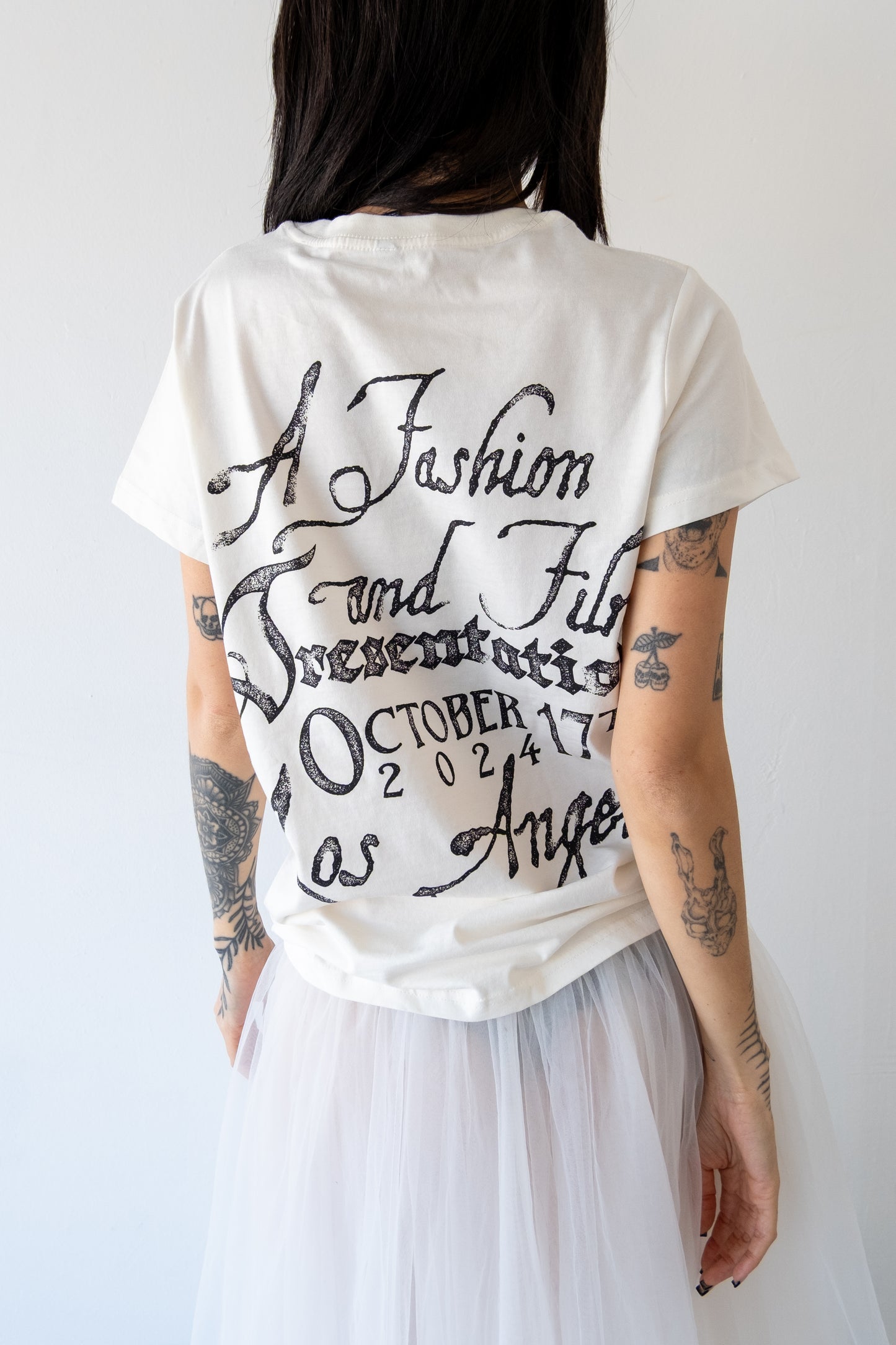 PRESENTATION TEE