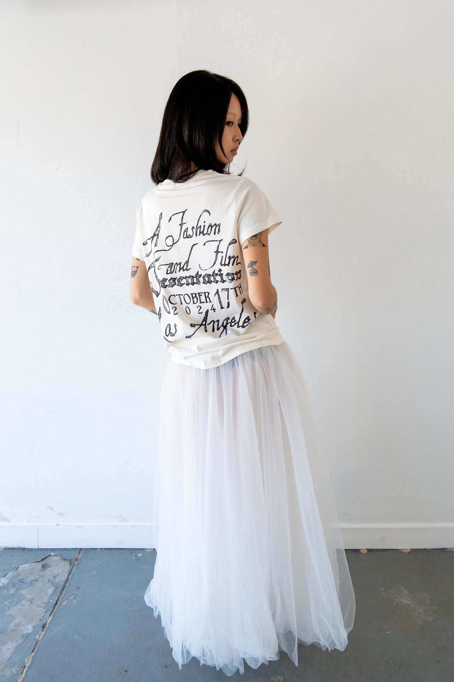 PRESENTATION TEE