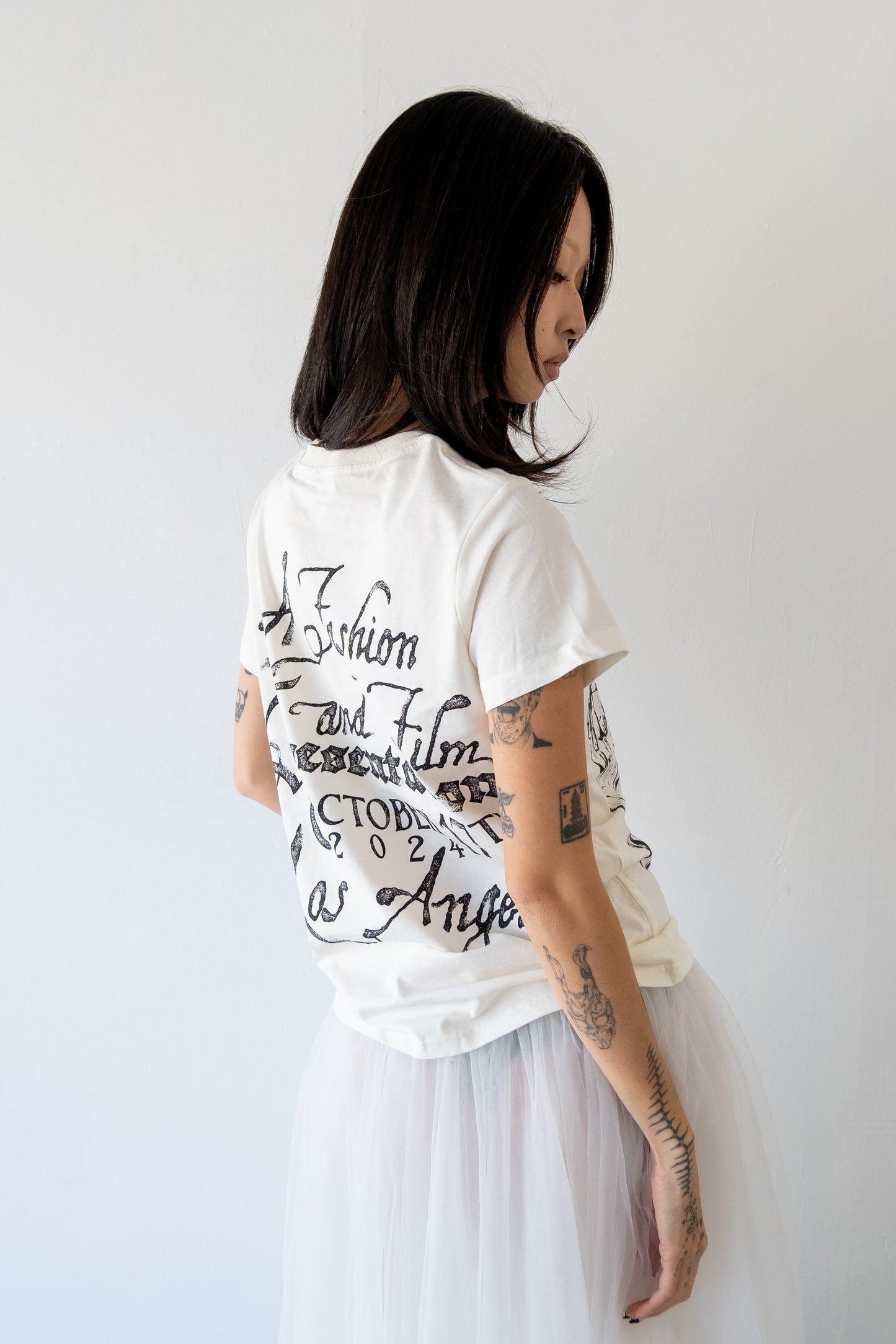 PRESENTATION TEE